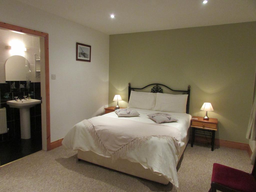 Watersedge Seaviews Hotel Kenmare Ngoại thất bức ảnh